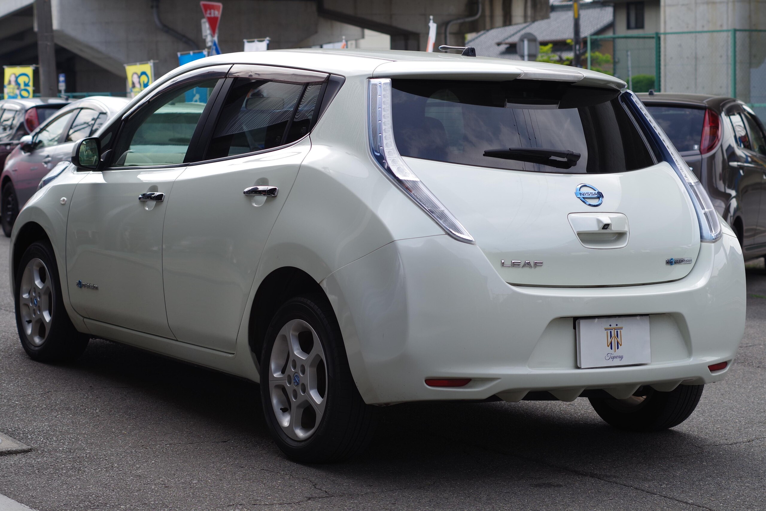 Nissan Leaf X